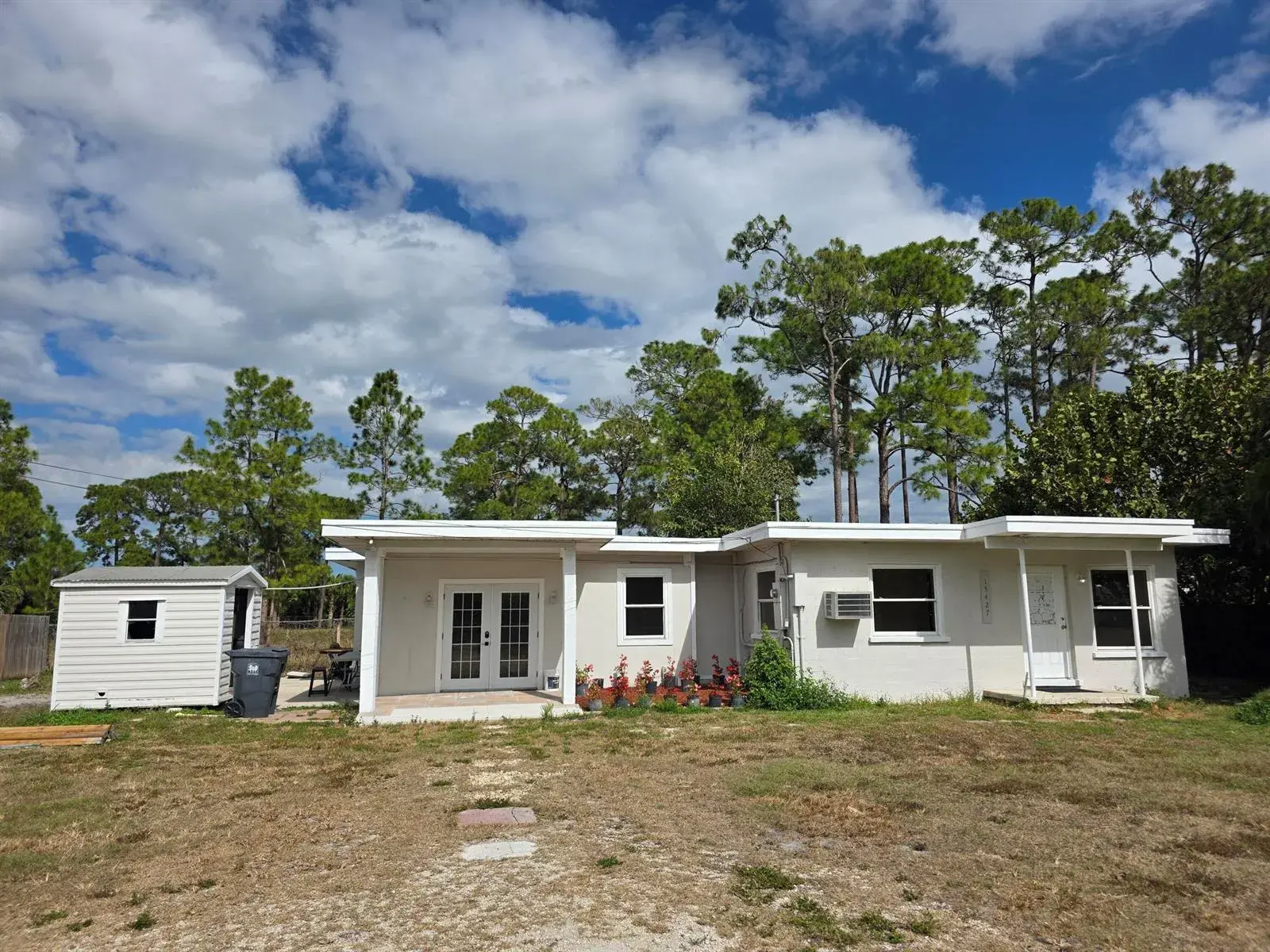3 bedroom 2 bath Residential for sale at 15427 San Diego Drive, FL 33470