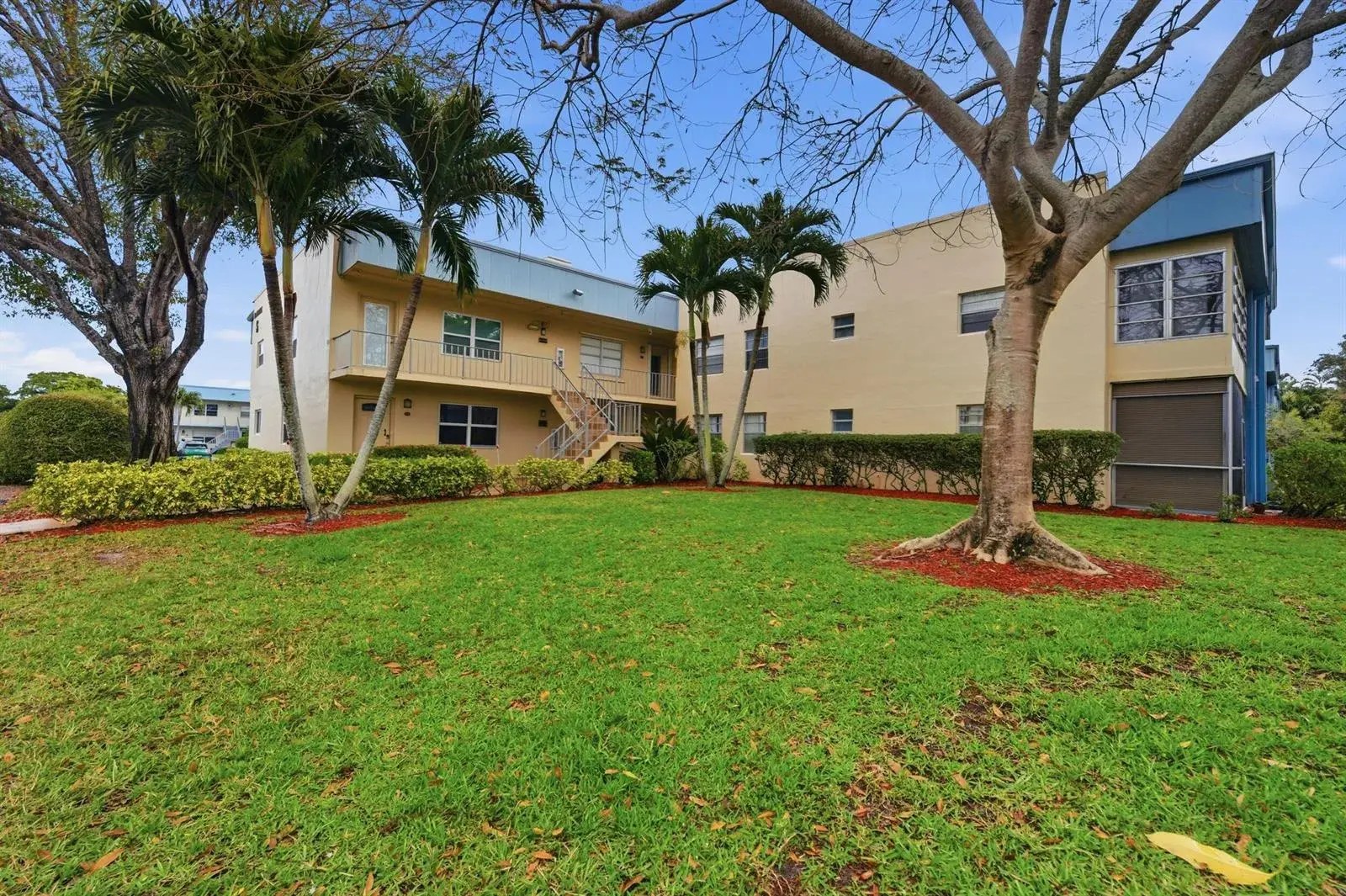 888 Flanders S, Delray Beach FL 33484