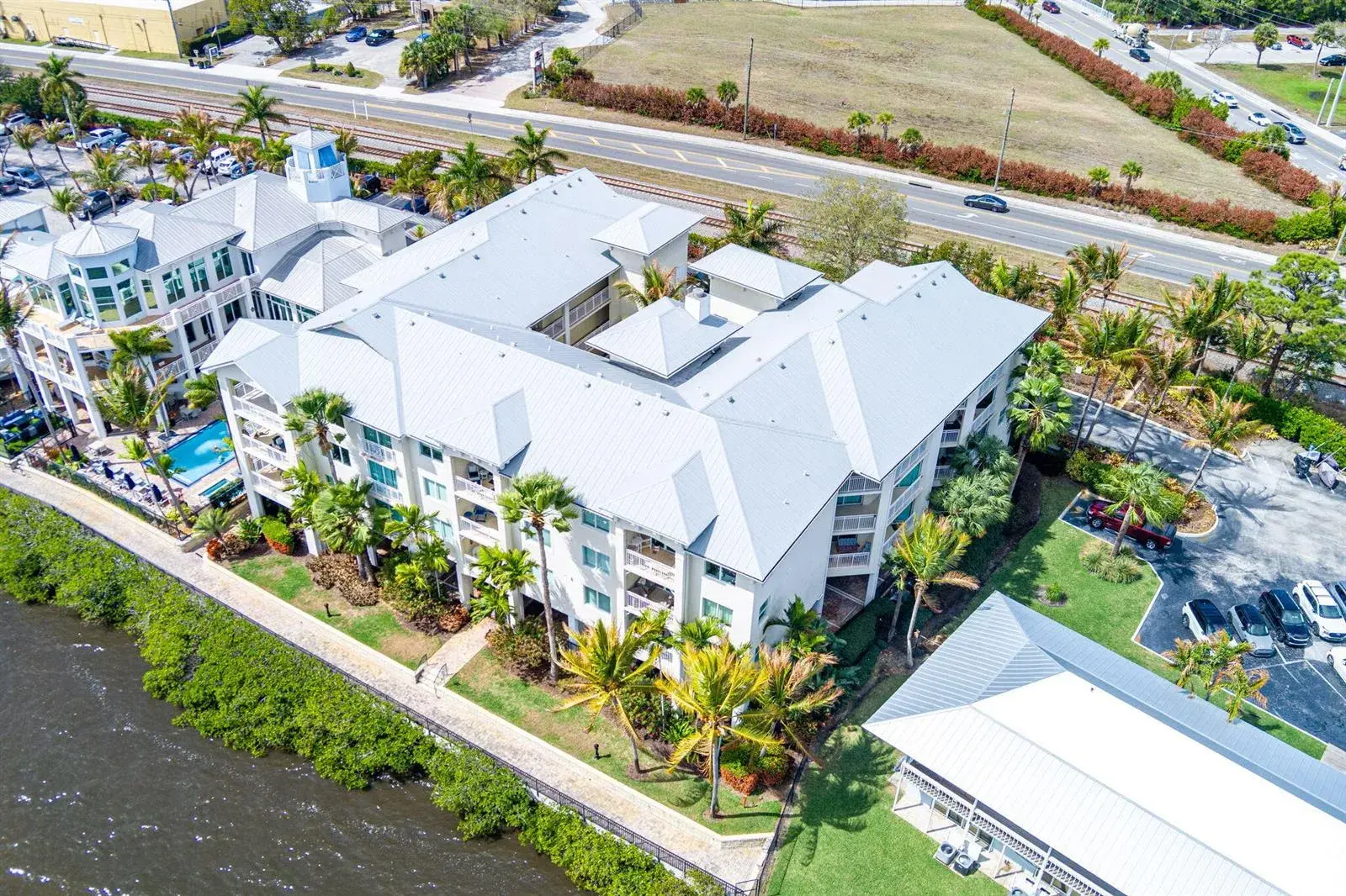 2 bedroom 2 bath Residential for sale at 975 NW Flagler Avenue # 302, Stuart FL 34994
