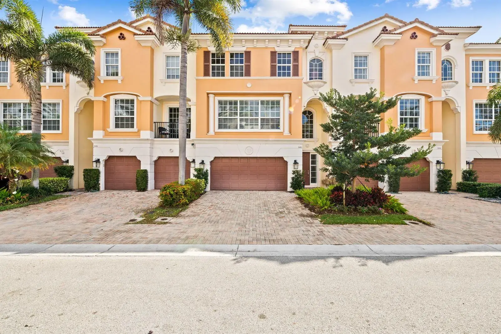 4 bedroom 3 bath Residential for sale at 5580 NE Trieste Terrace, Boca Raton FL 33487