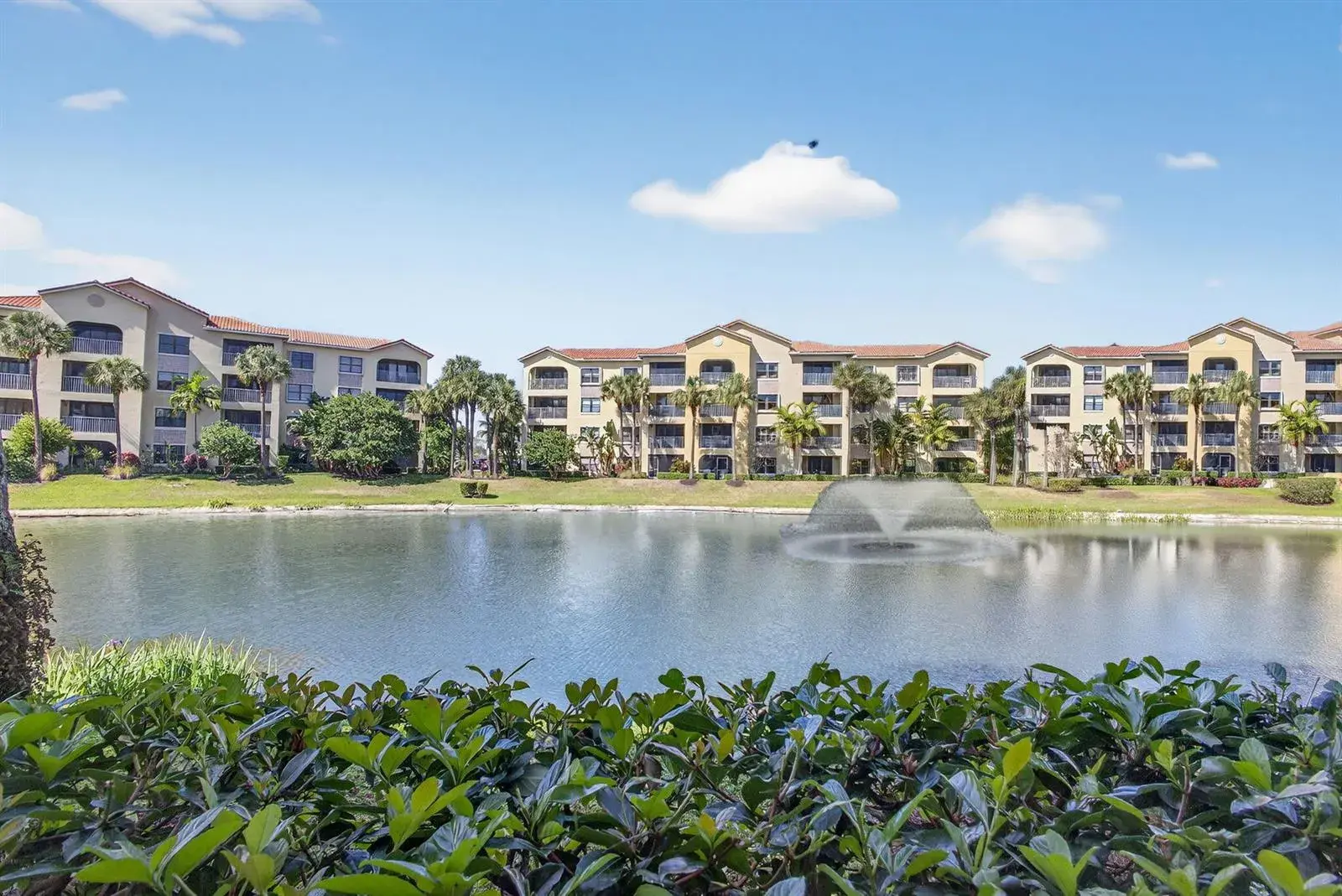 400 Uno Lago Drive # 103, Juno Beach FL 33408