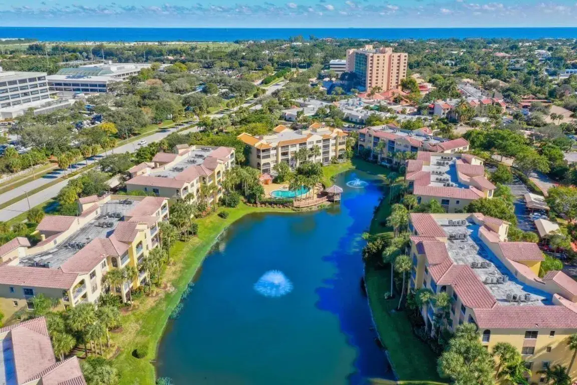 400 Uno Lago Drive # 103, Juno Beach FL 33408