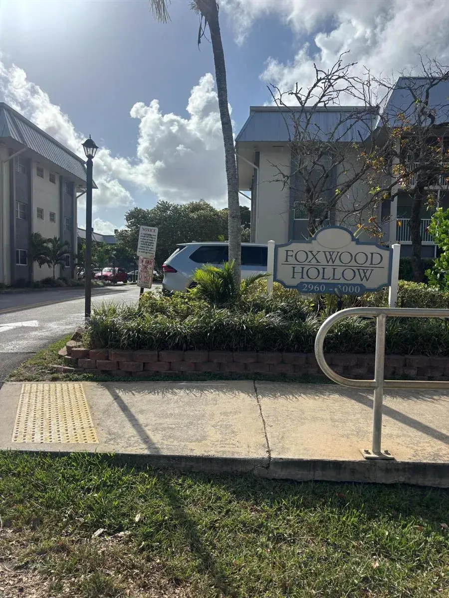 2 bedroom 2 bath Residential for sale at 2980 Riverside Drive # 3, Coral Springs FL 33065
