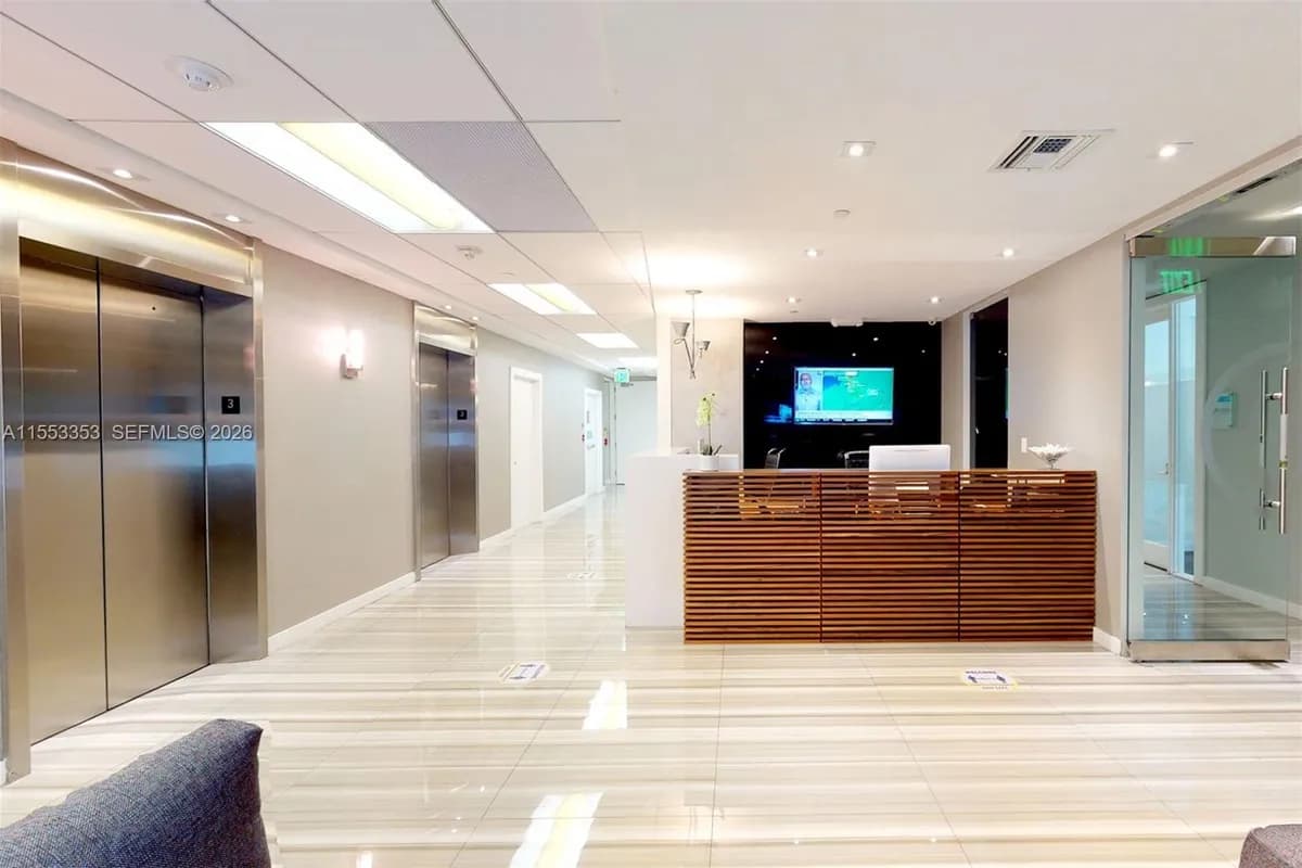 150 SE 2nd AVE # 331, Miami FL 33131