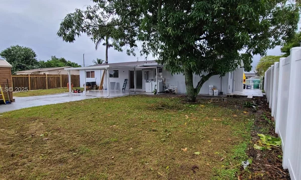 4857 NW 168th Ter, Miami Gardens FL 33055