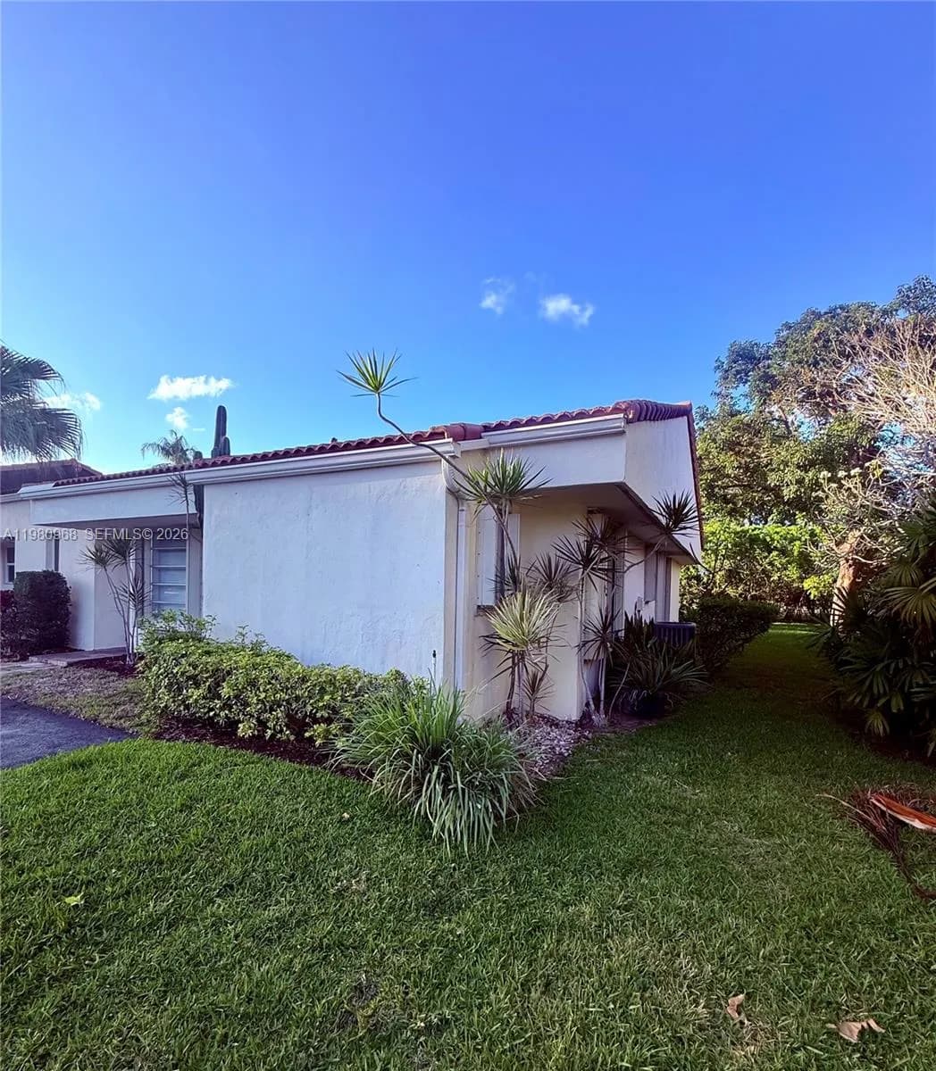 6937 Tiburon Cir # 105, Boca Raton FL 33433