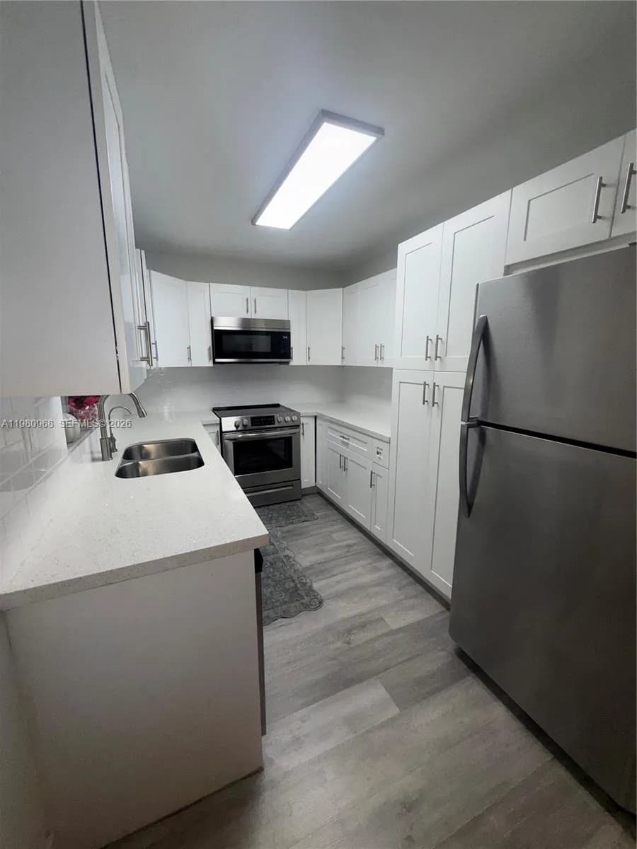 6937 Tiburon Cir # 105, Boca Raton FL 33433