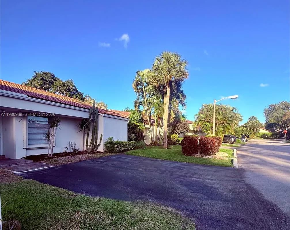 6937 Tiburon Cir # 105, Boca Raton FL 33433