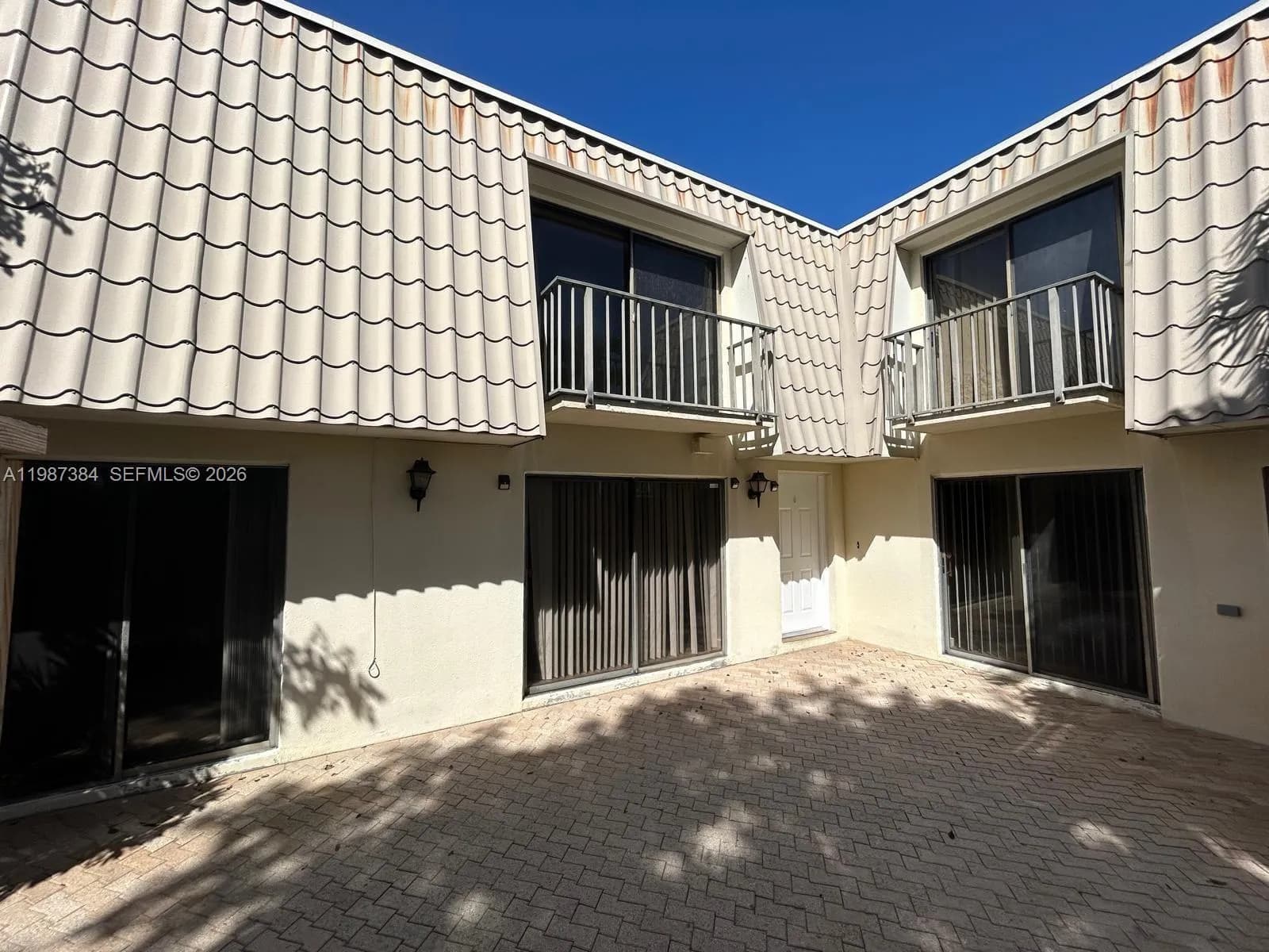 3 bedroom 2 bath for sale at 1700 Embassy Dr # 204, West Palm Beach FL 33401
