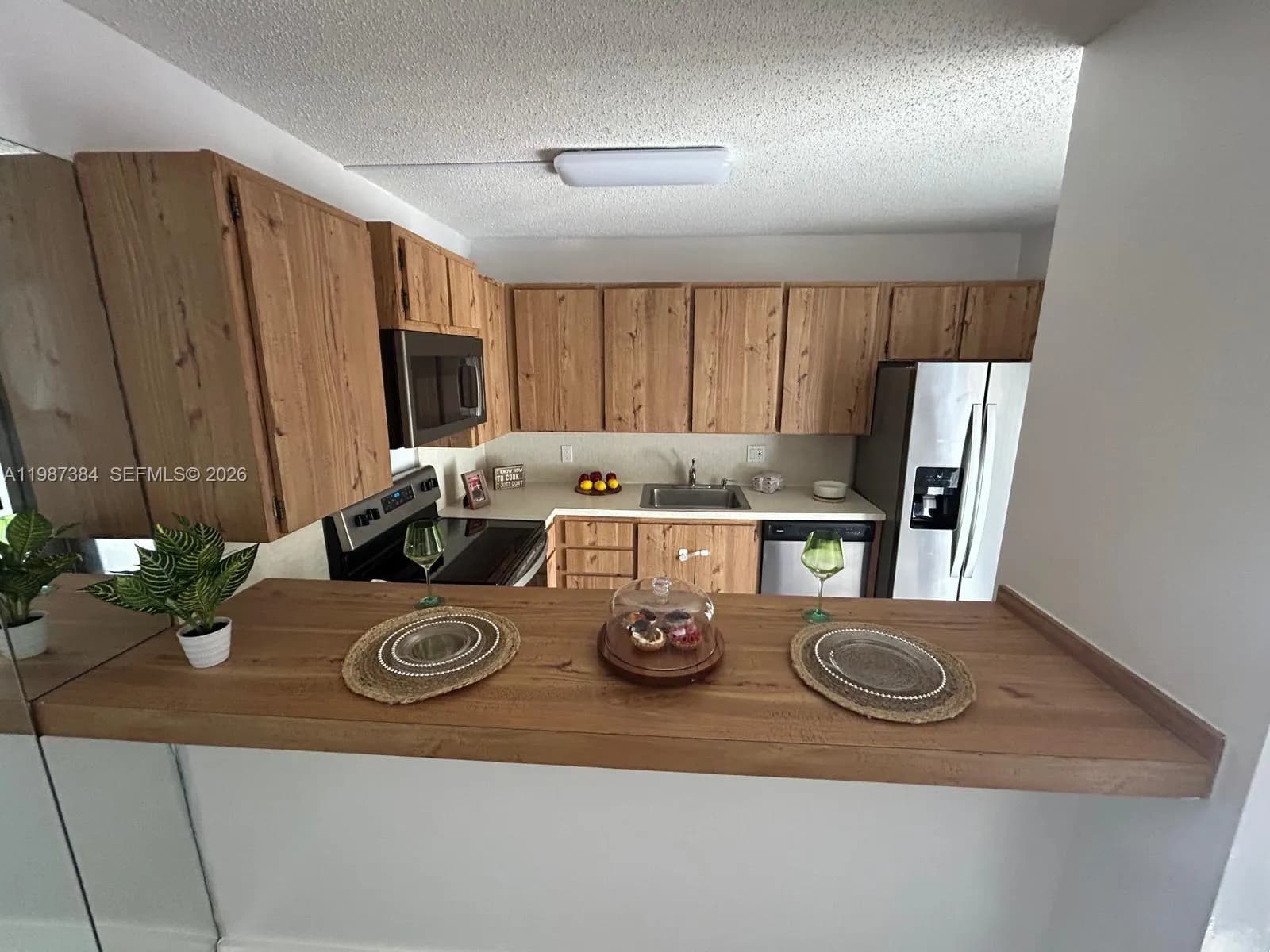 1700 Embassy Dr # 204, West Palm Beach FL 33401