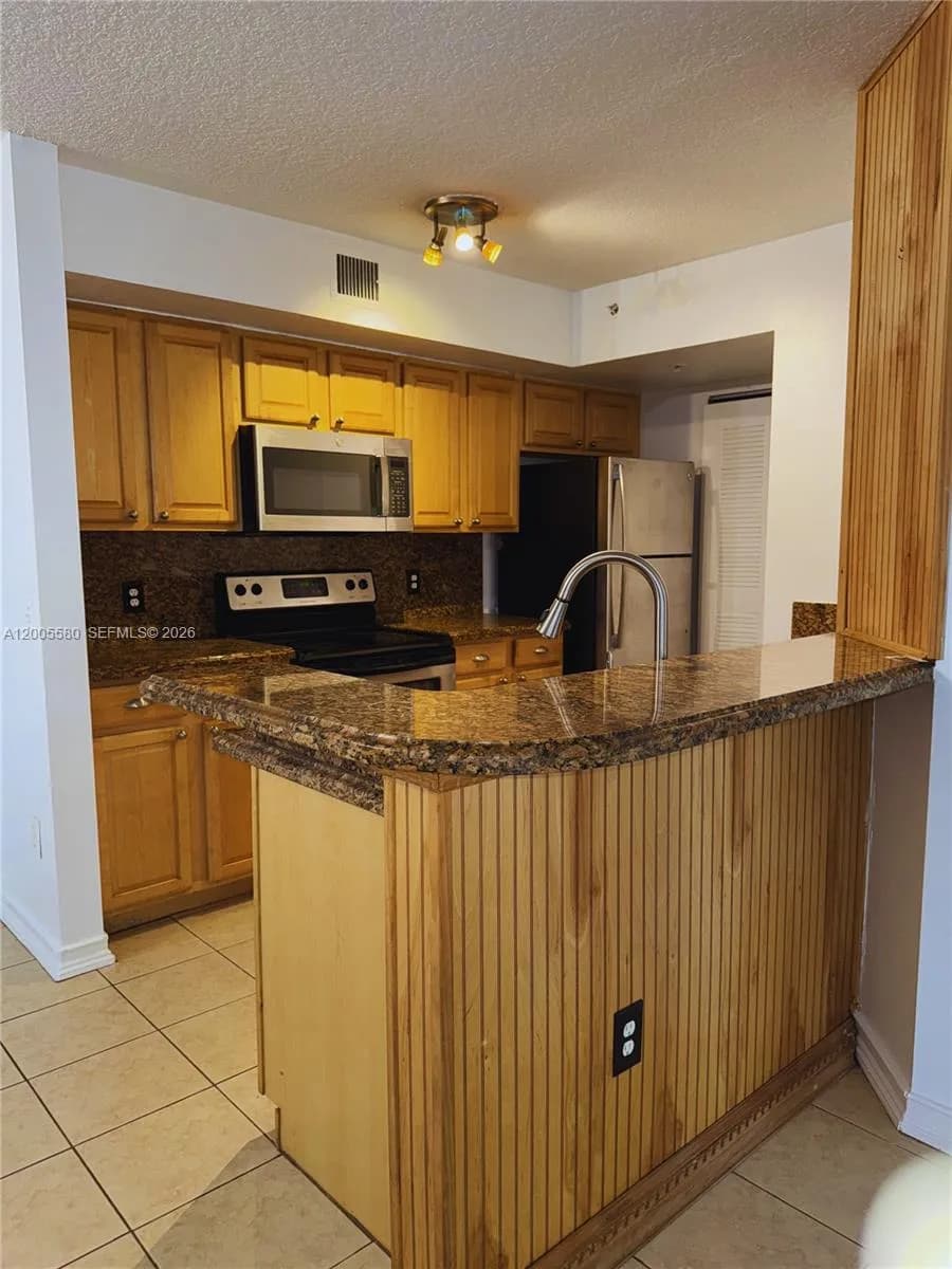 460 S Park Rd # 103, Hollywood FL 33021