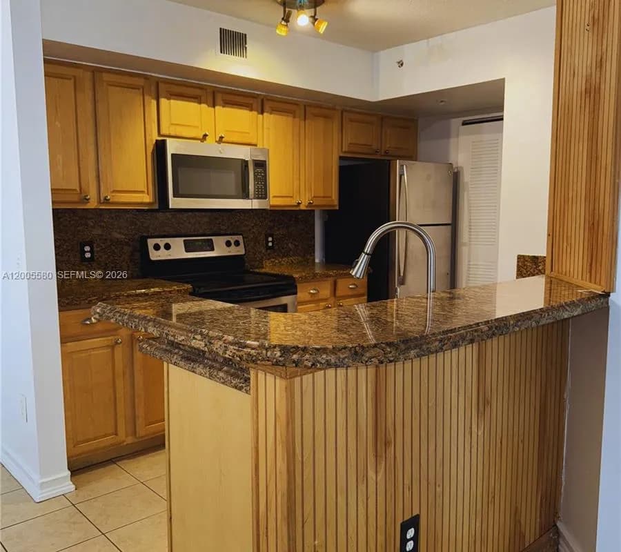 460 S Park Rd # 103, Hollywood FL 33021