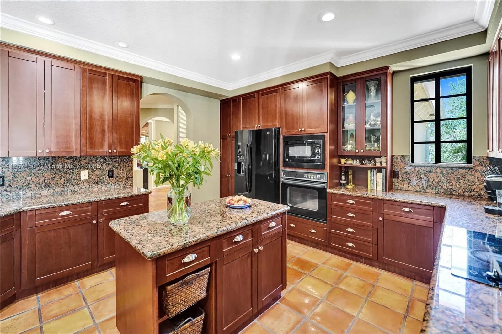 3 bedroom 2 bath for sale at 1577 Passion Vine Cir # 2, Weston FL 33326