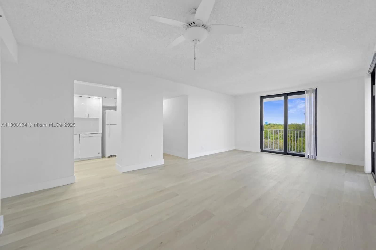 901 Hillcrest Dr # 515, Hollywood FL 33021