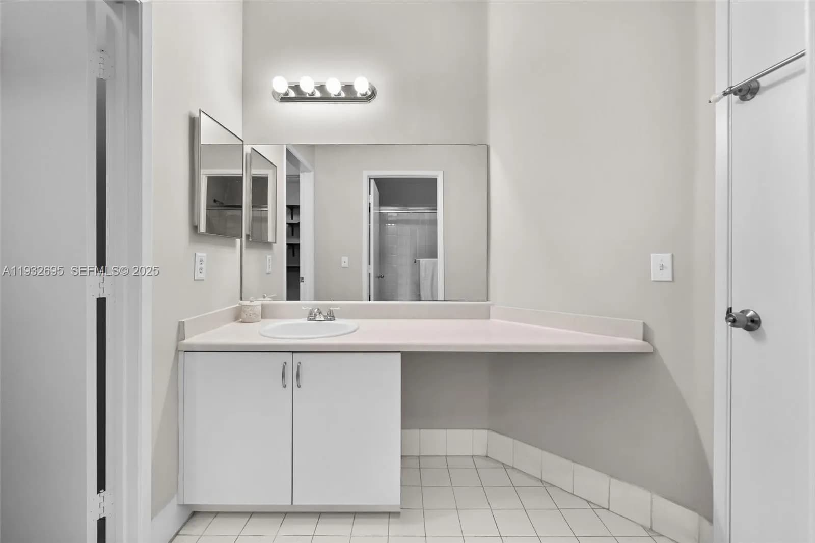 6968 SW 39th St # F204, Davie FL 33314