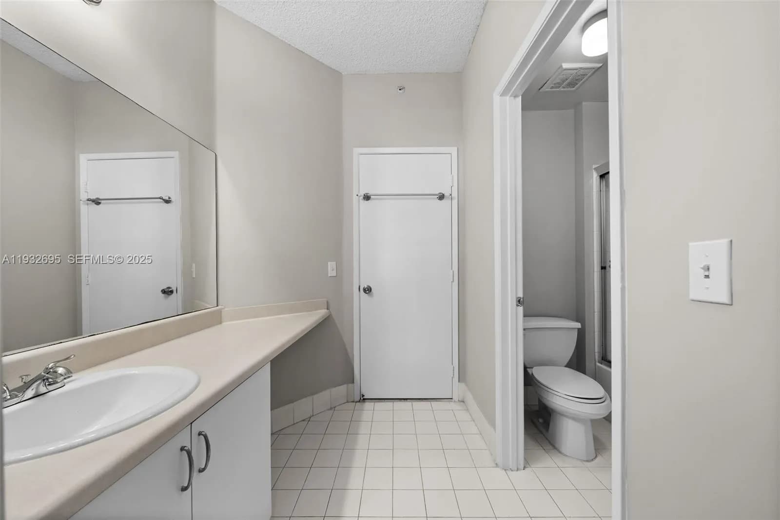 6968 SW 39th St # F204, Davie FL 33314