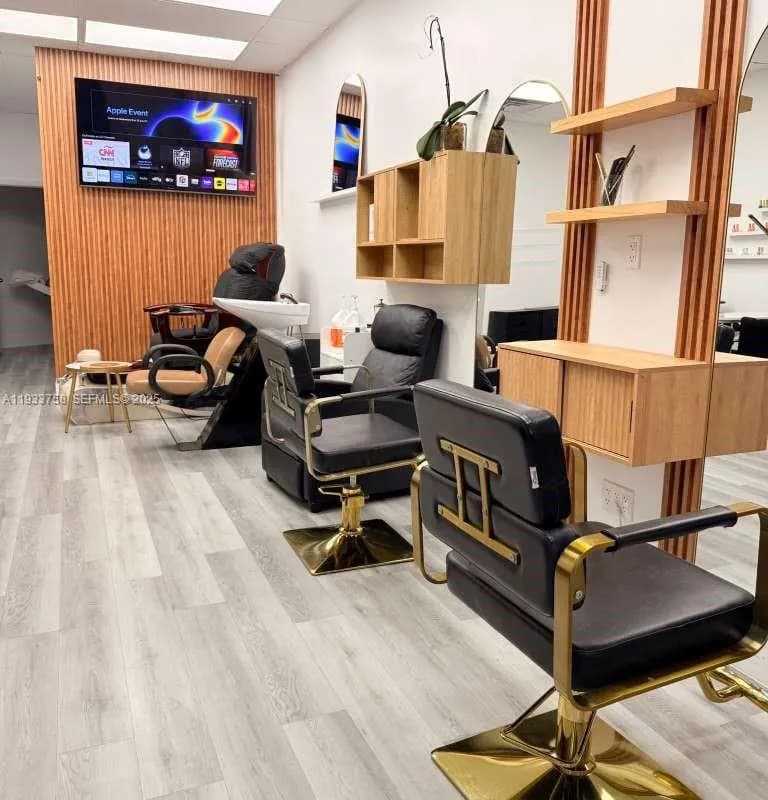 806 NE 125th St, North Miami FL 33161