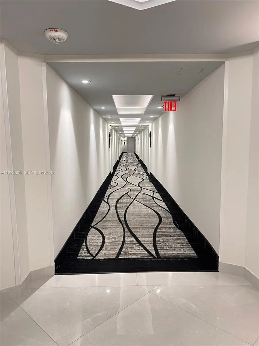 3180 S Ocean Dr # 1418, Hallandale Beach FL 33009