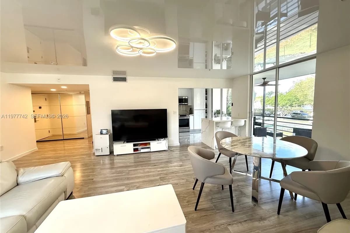 671 NE 195th St # 205E, Miami FL 33179