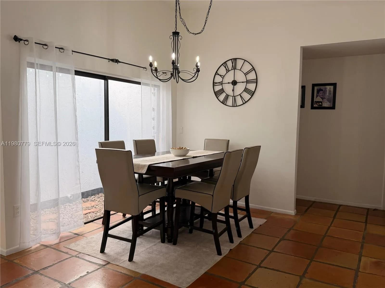 6641 NW 174th Ter, Hialeah FL 33015