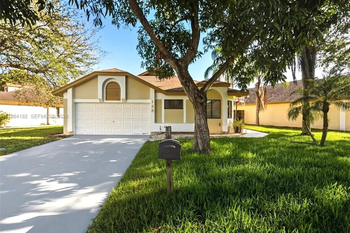138 Colly Way, North Lauderdale FL 33068