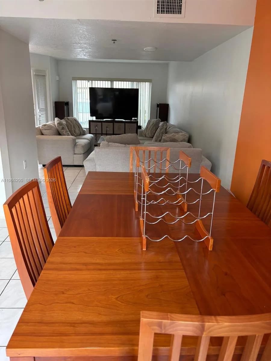 133 Riviera Cir, Weston FL 33326