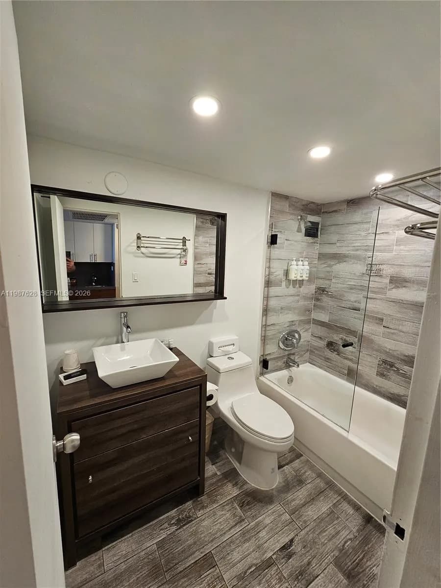 19201 Collins Ave # 348, Sunny Isles Beach FL 33160