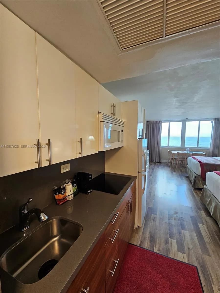 19201 Collins Ave # 348, Sunny Isles Beach FL 33160