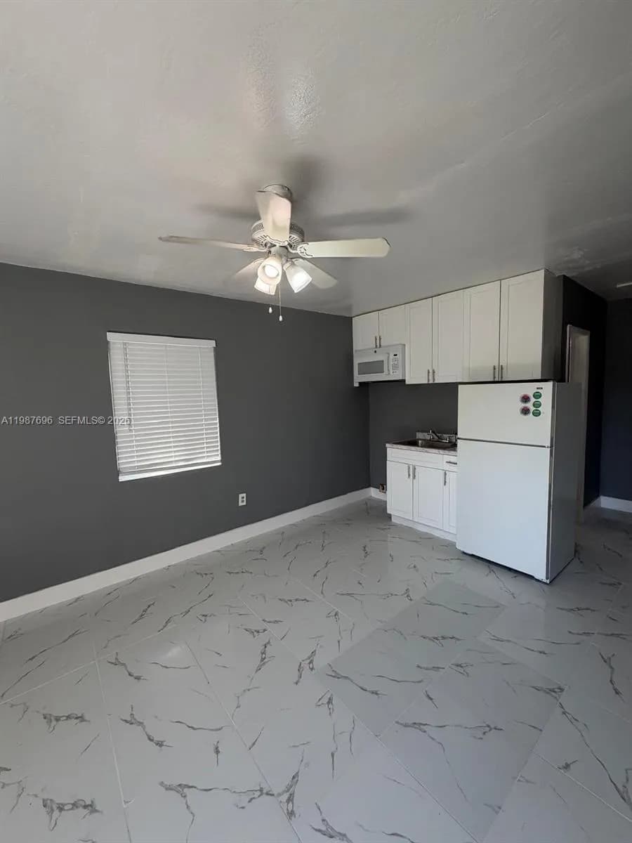 16200 NE 19th Pl # 8, North Miami Beach FL 33162