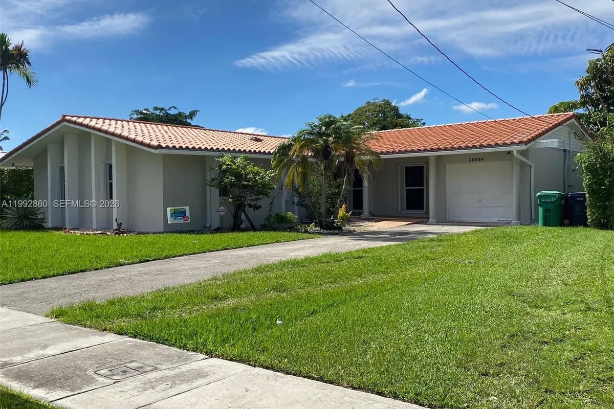 20020 Bel Aire Dr, Cutler Bay FL 33189