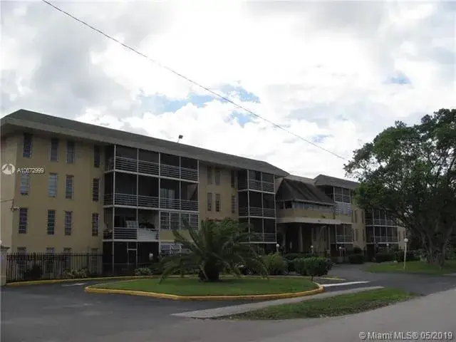 4848 NW 24th Ct # 416, Lauderdale Lakes FL 33313