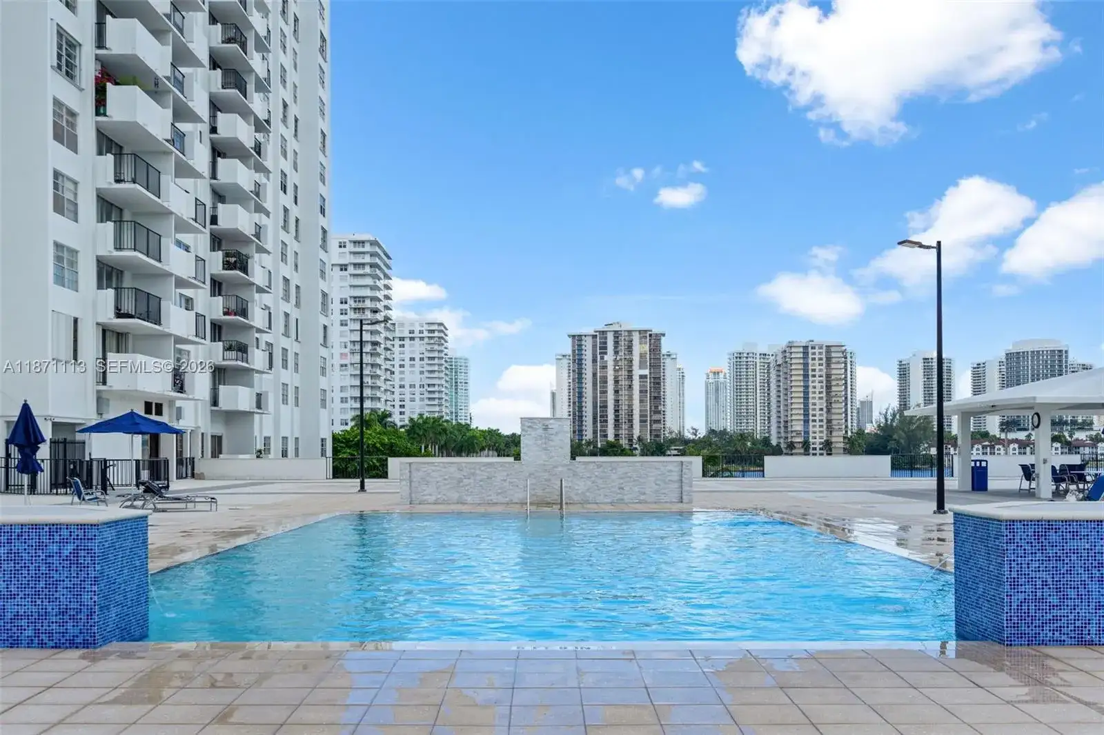 2750 NE 183rd St # 1203, Aventura FL 33160 photo 2