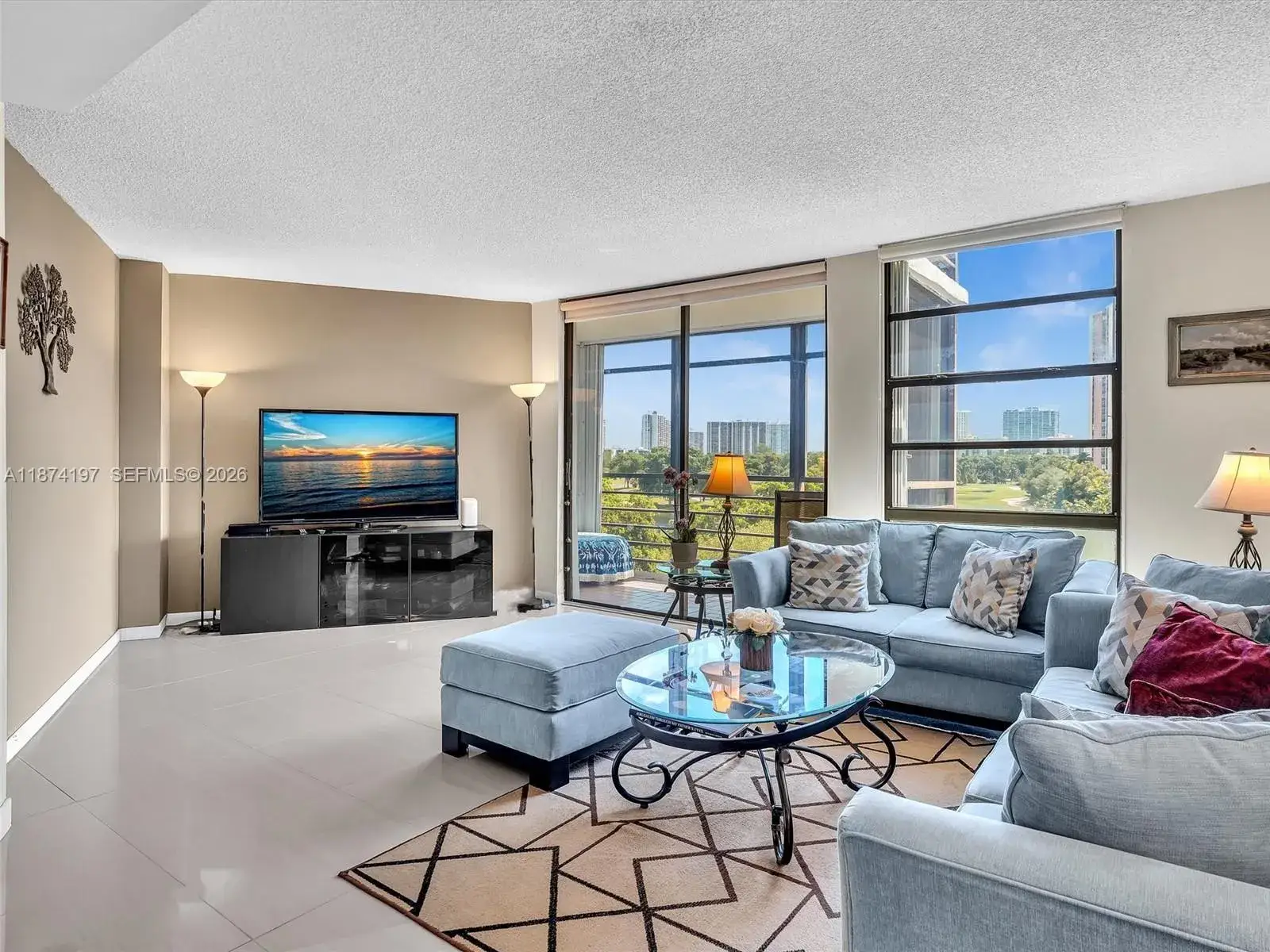 20400 W Country Club Dr # 605, Aventura FL 33180