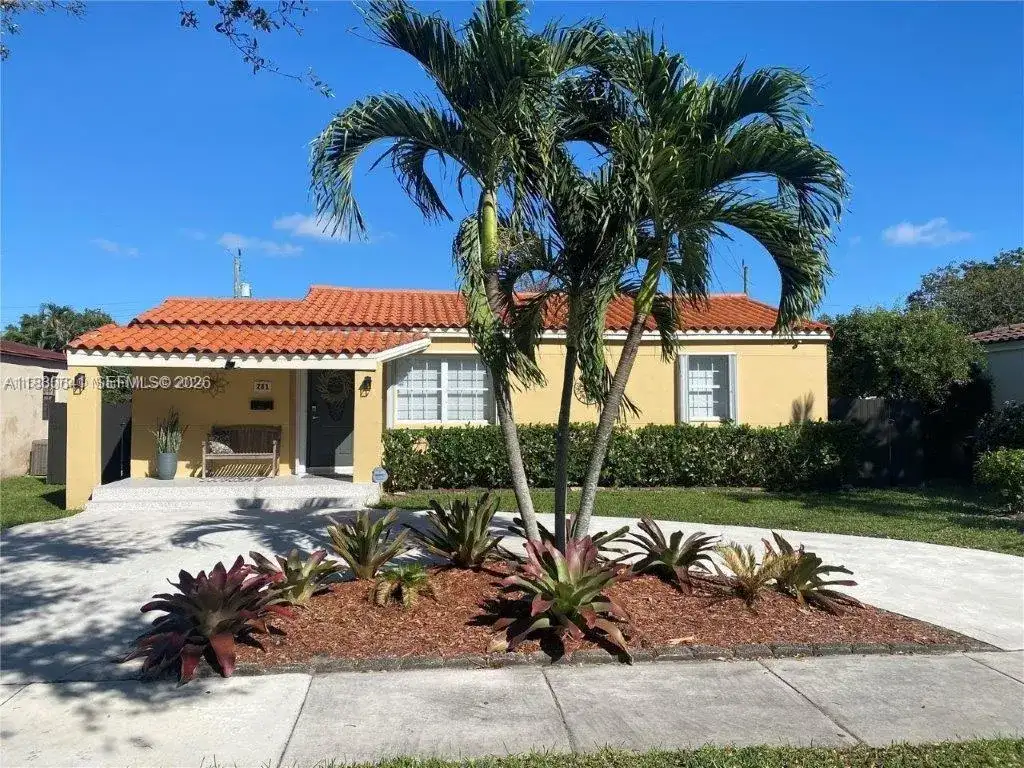 281 Lafayette Dr, Miami Springs FL 33166 photo 2