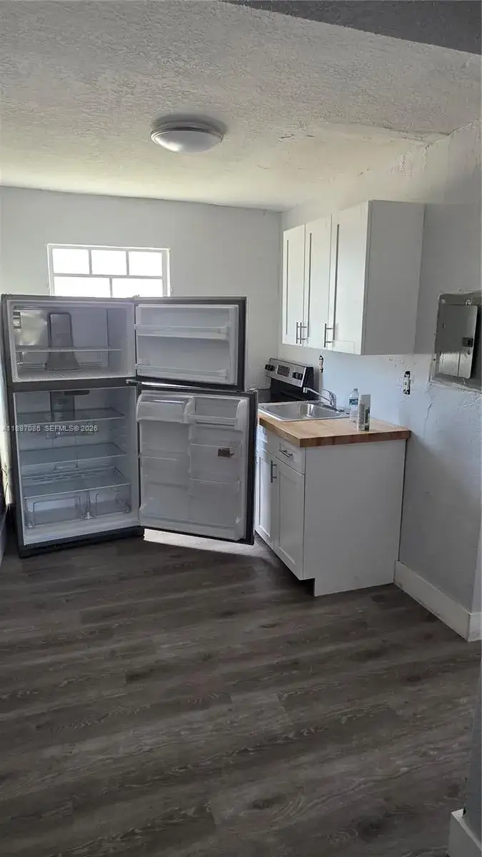 7001 NW 15th Ave # 24, Miami FL 33147