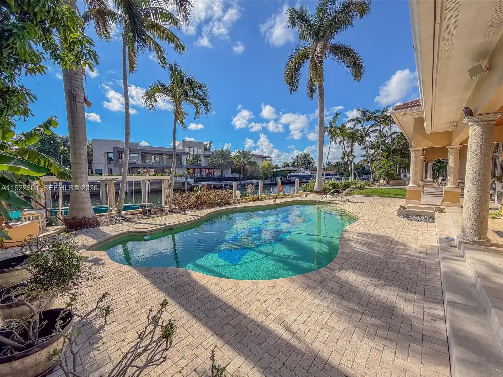 3220 NE 165th St, North Miami Beach FL 33160 photo 4