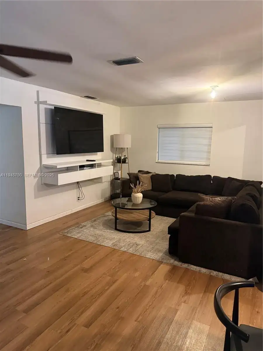 7770 NW 45th Ct, Lauderhill FL 33351 photo 5