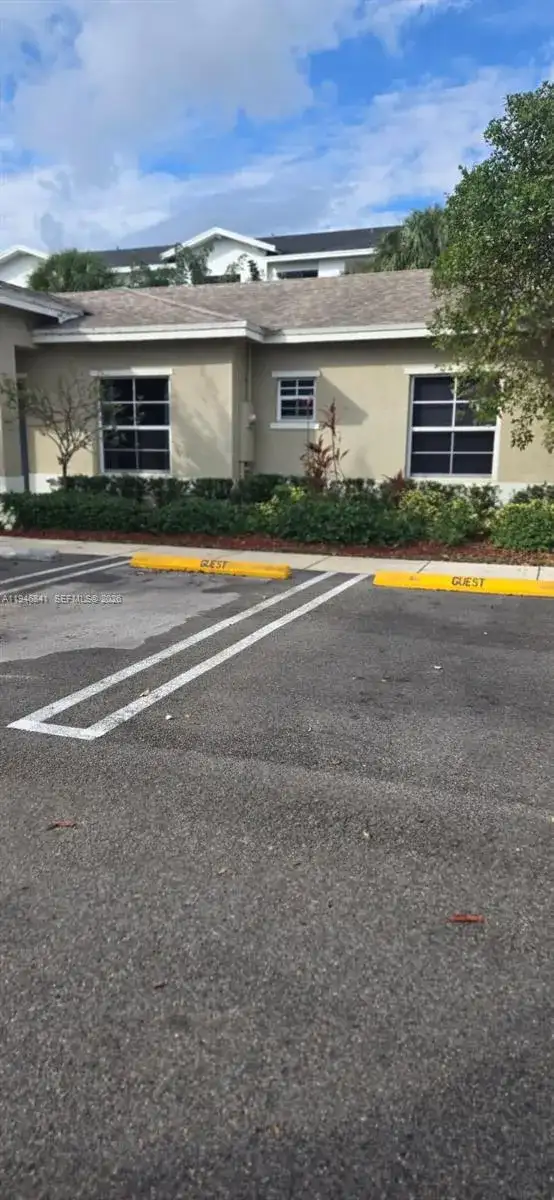 484 NE 4th Ave, Florida City FL 33034 photo 2