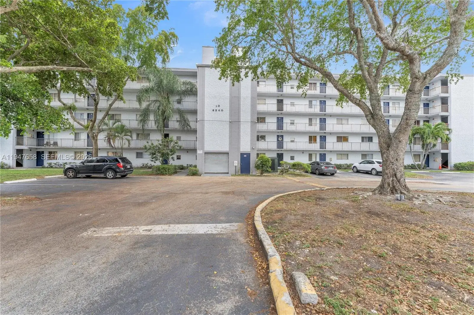 8560 N Sherman Cir # 208, Miramar FL 33025