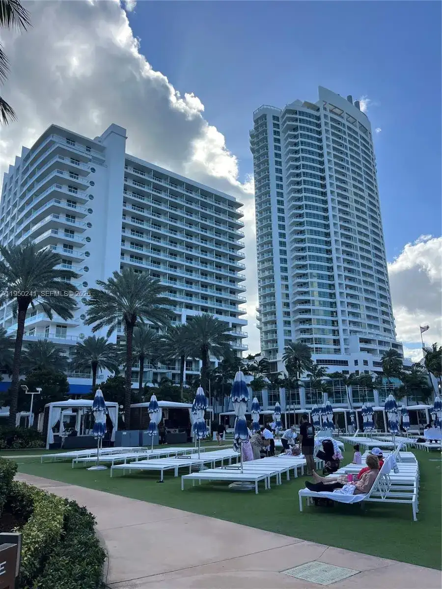 4391 Collins Ave # 419, Miami Beach FL 33140 photo 2