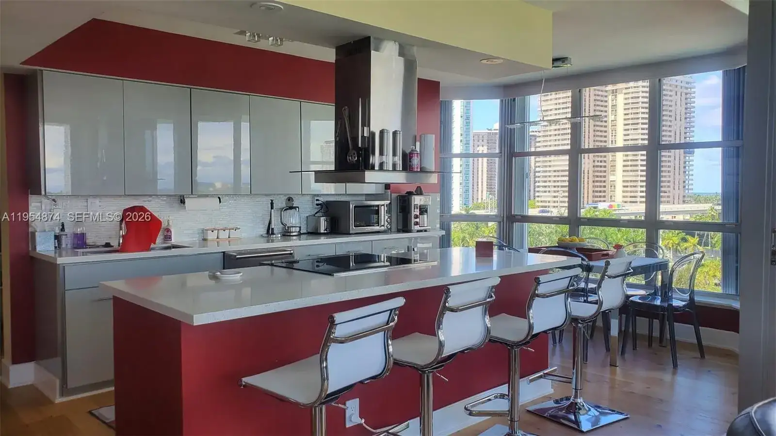 3600 Mystic Pointe Dr # 913, Aventura FL 33180 photo 2