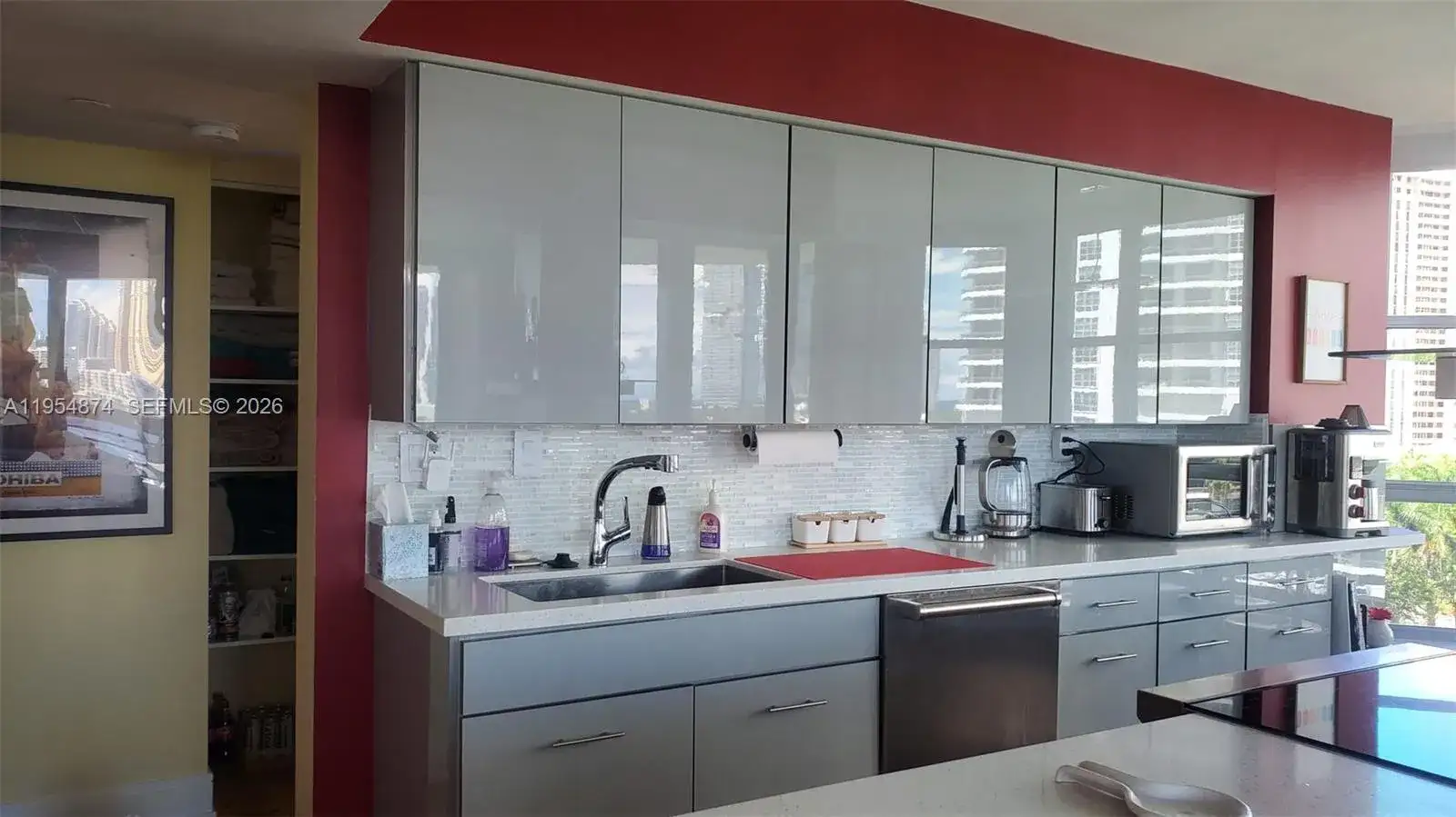 3600 Mystic Pointe Dr # 913, Aventura FL 33180 photo 3