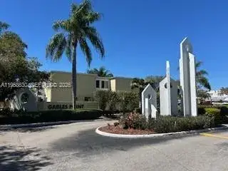 6845 SW 45th Ln # 1, Miami FL 33155
