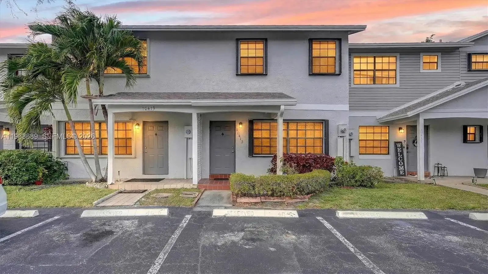 10413 NW 6th St, Pembroke Pines FL 33026