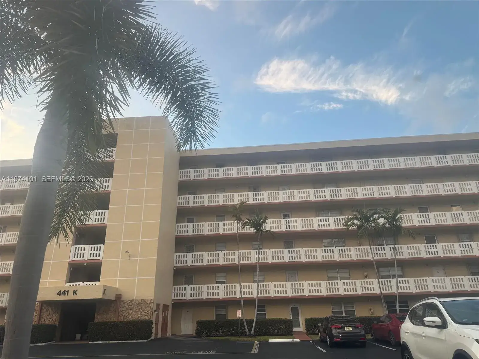 441 SE 3rd St # 505, Dania Beach FL 33004