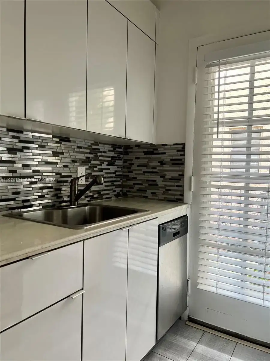 1551 Michigan Ave # 13, Miami Beach FL 33139 photo 5