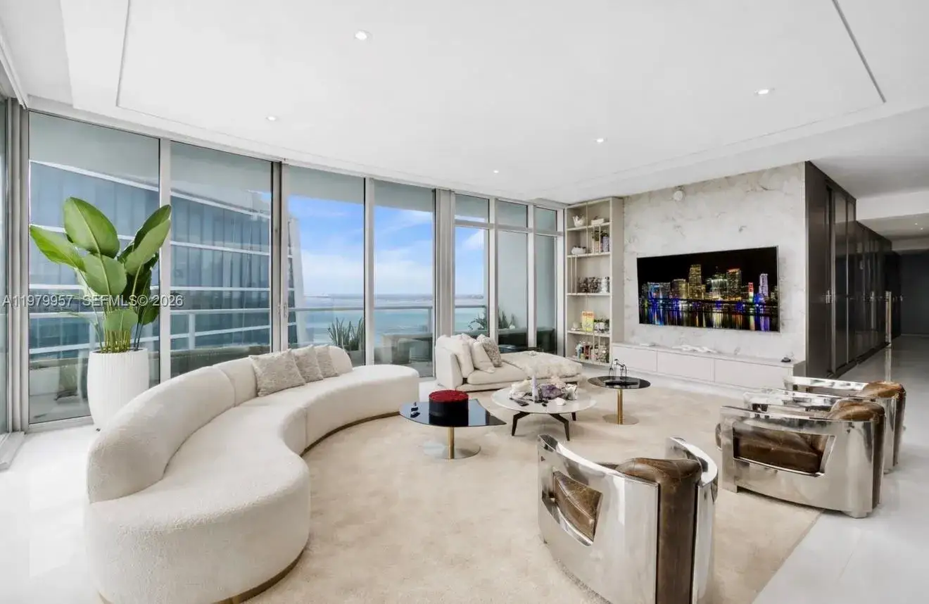 3 bedroom 3 bath Residential for sale at 900 Biscayne Blvd, Miami FL 33132