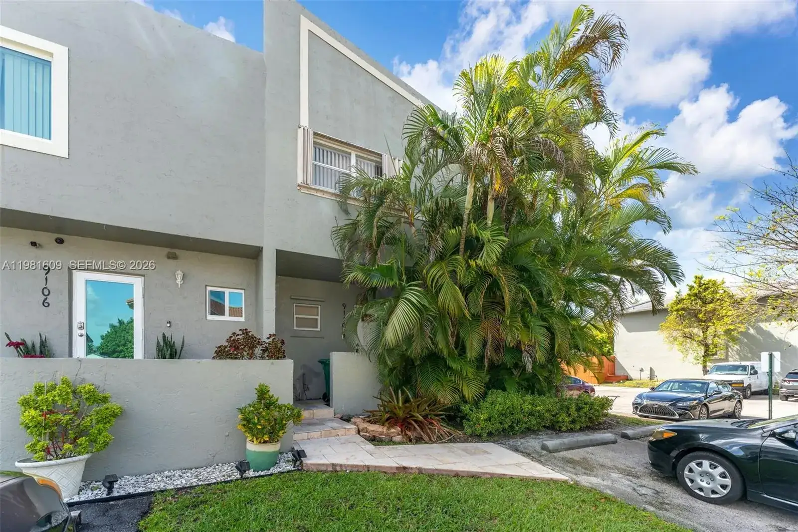 9110 SW 203rd Ter, Cutler Bay FL 33189