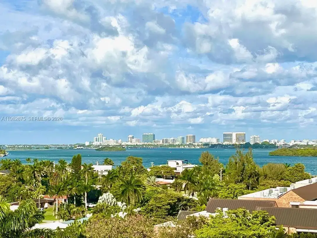 1000 Quayside Ter # 10, Miami FL 33138 photo 3