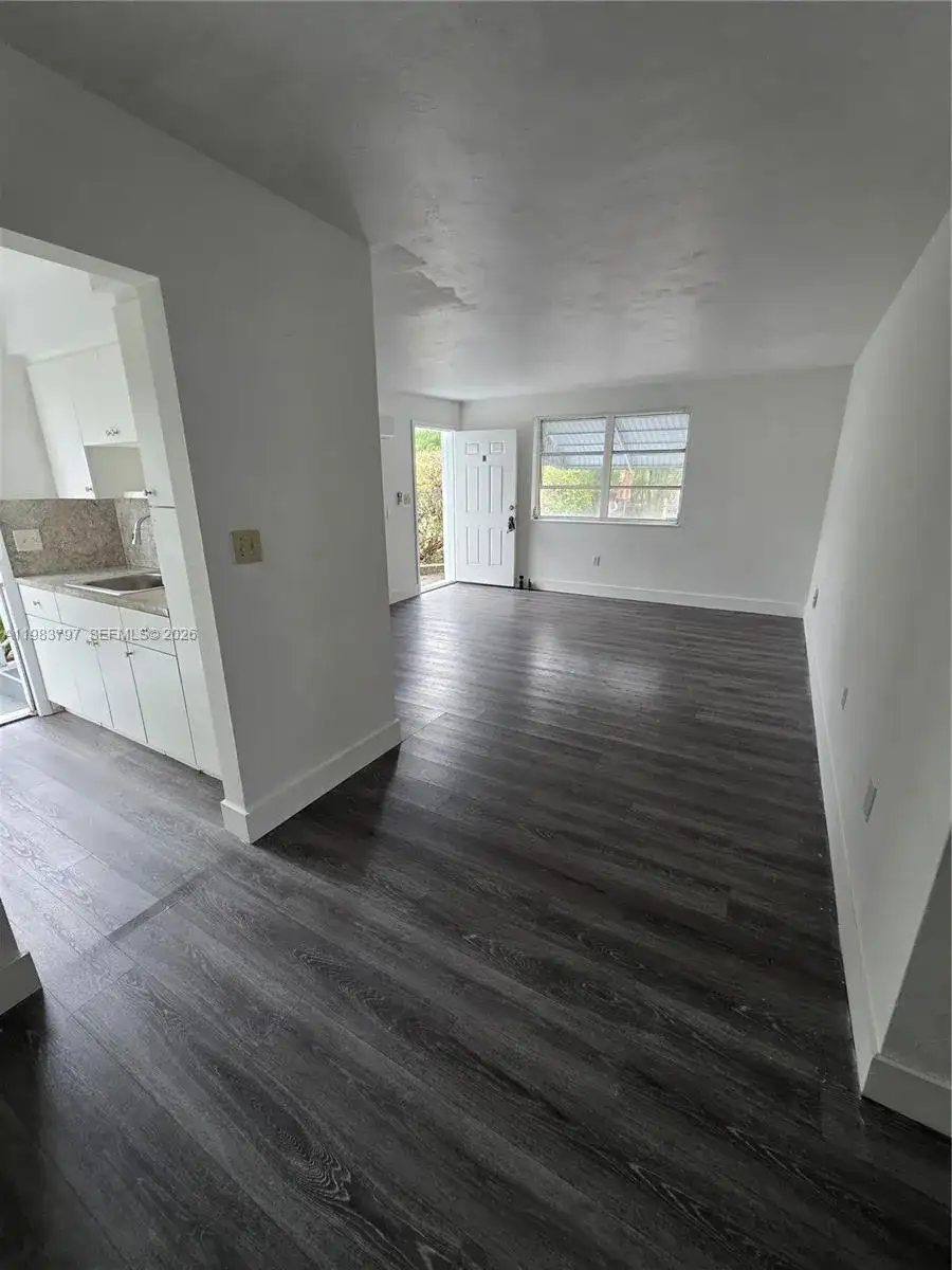 53 Esplanade Dr # B, Miami Springs FL 33166 photo 5